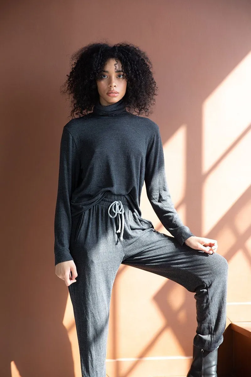 Black Long Sleeve Relaxed Turtleneck