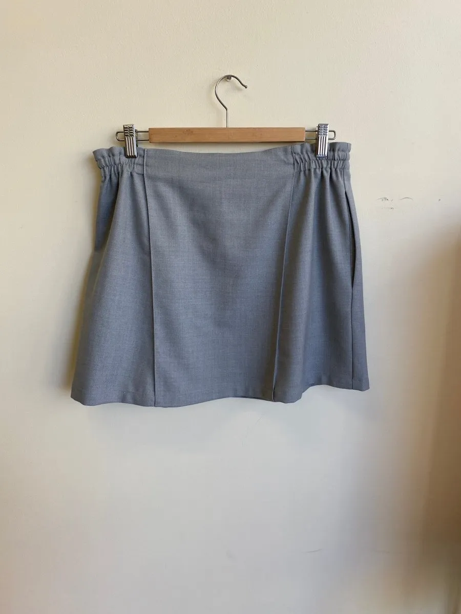 Fortiv Nico Mini Skirt (Pebble)