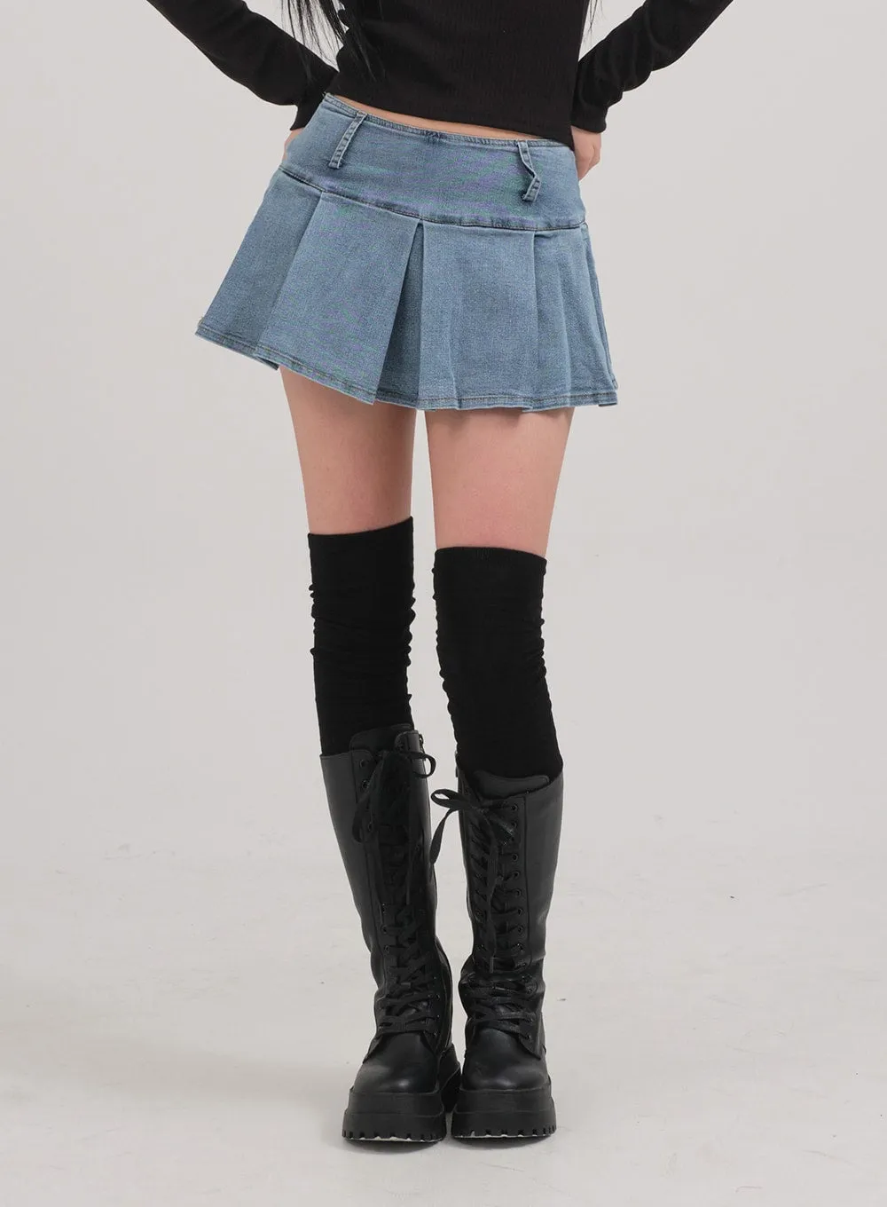 Low Rise Pleated Denim Mini Skirt C0302