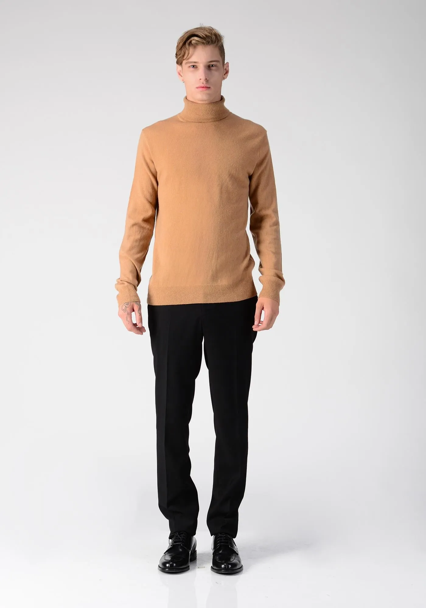 Men Turtleneck Sweater_Camel