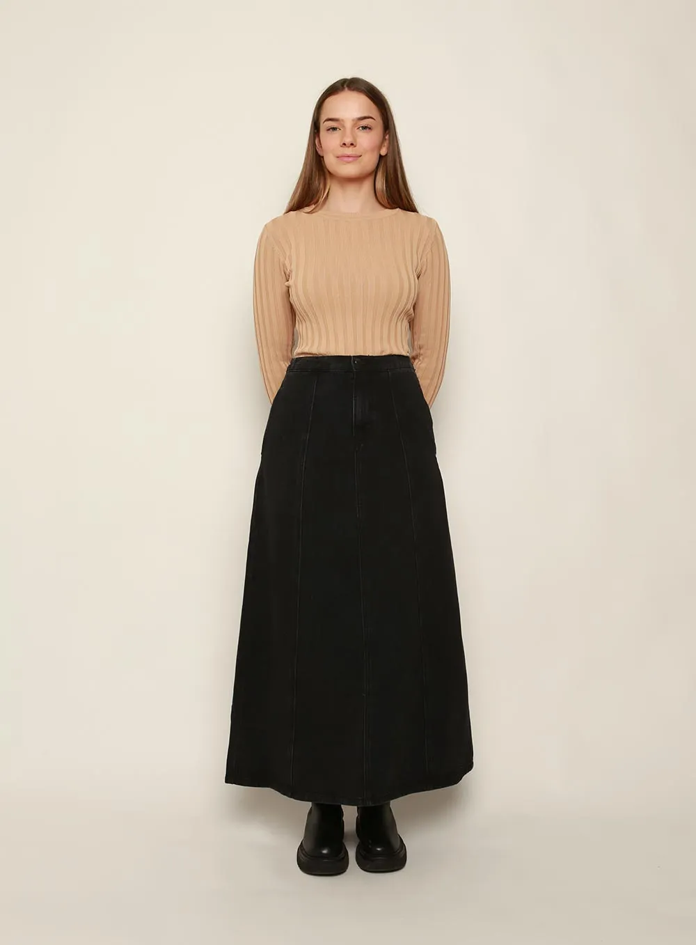 Stassy Midi Skirt-Black