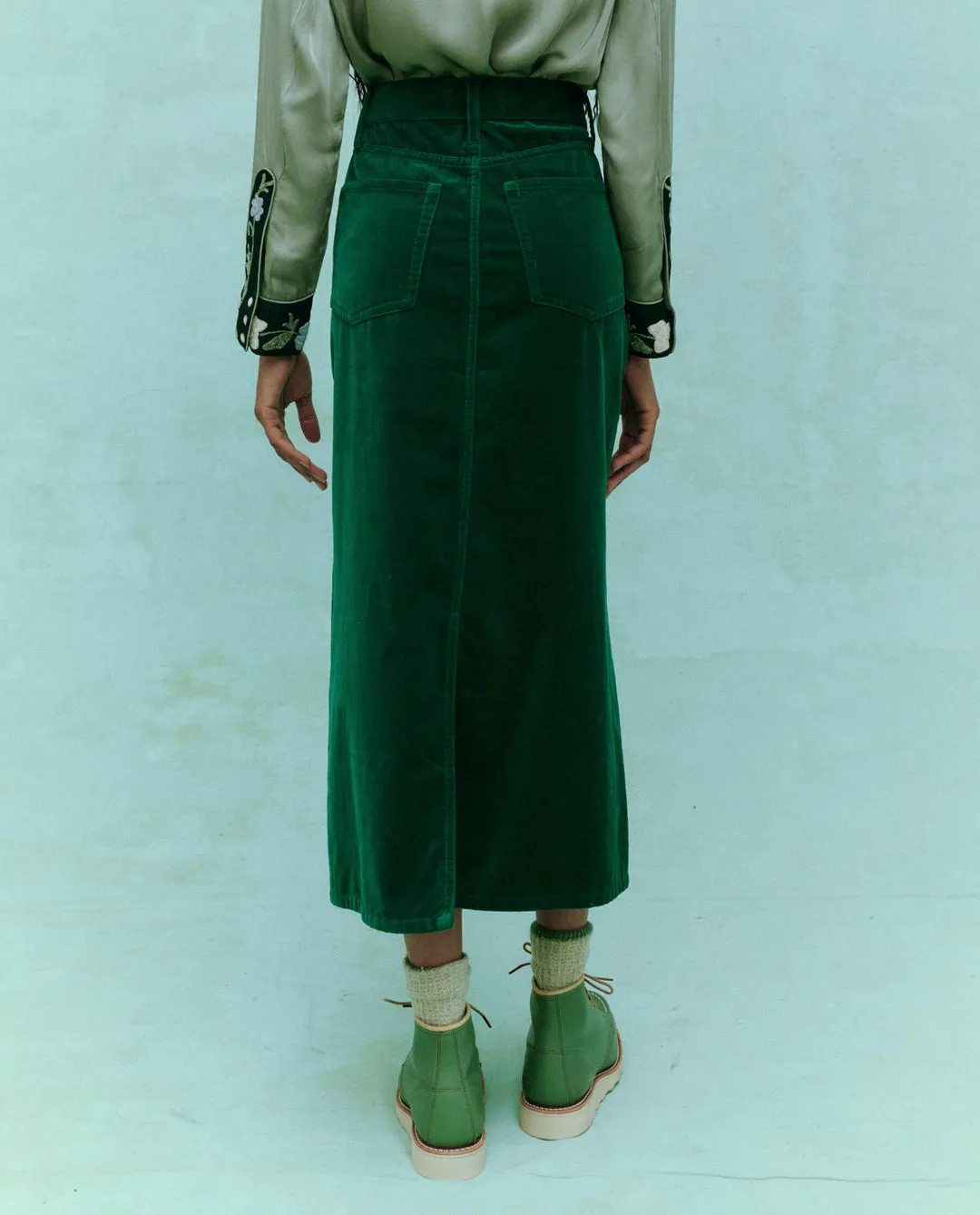 The Great - Velvet Column Skirt in Emerald