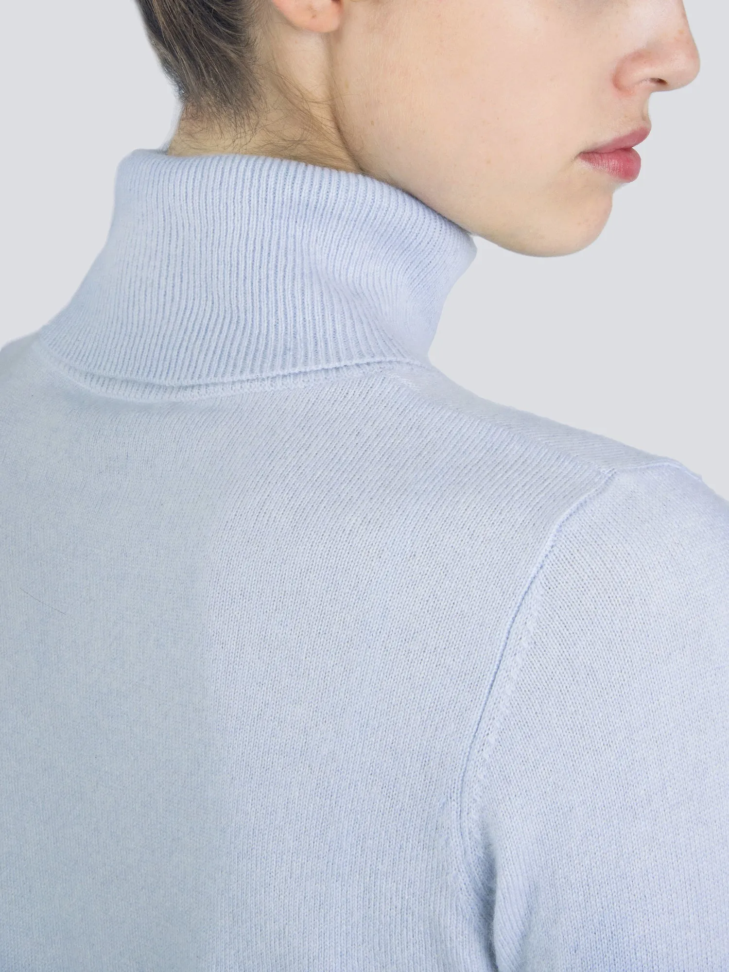 Turtleneck Slimfit Sweater_Baby Blue